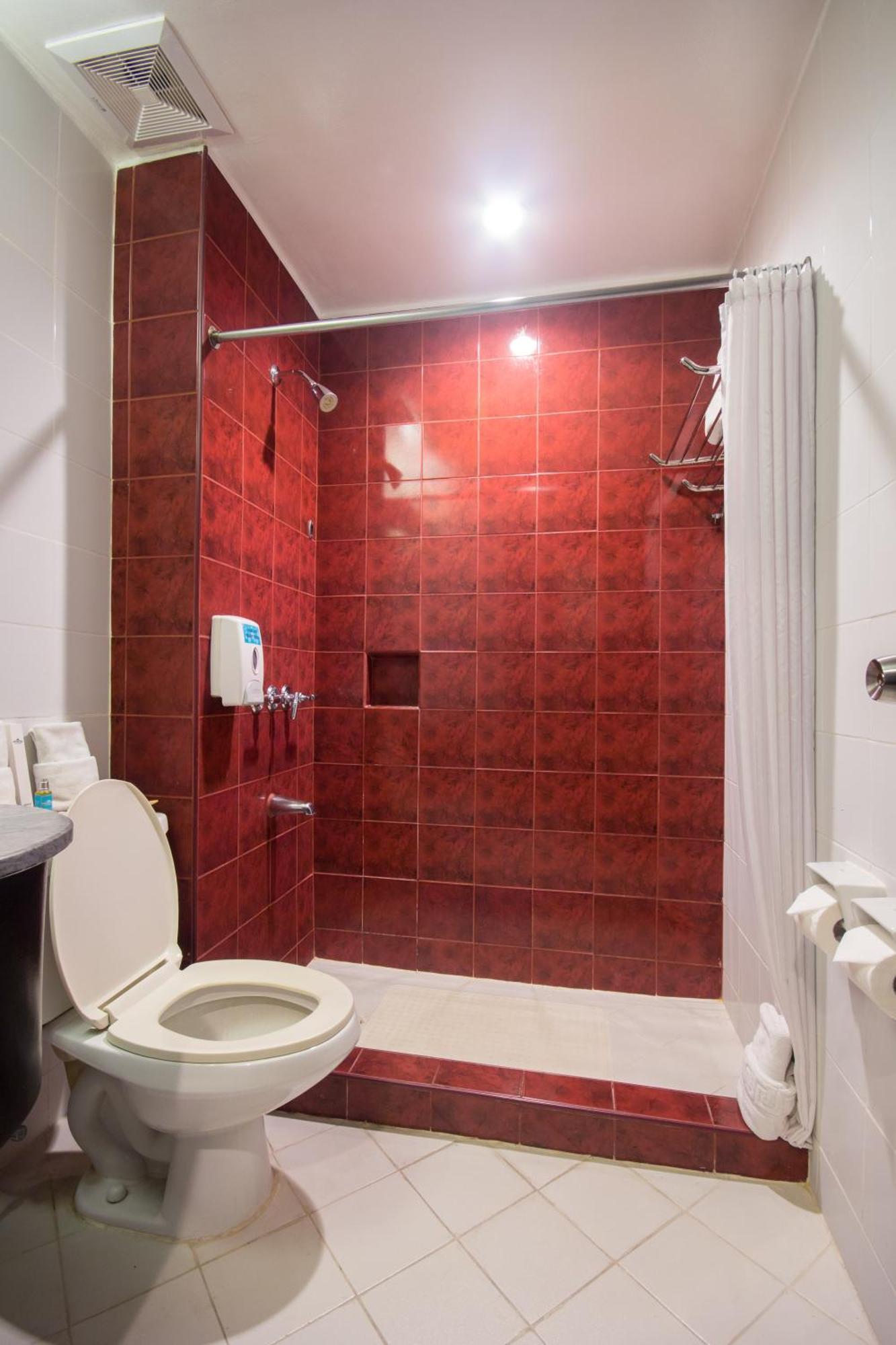 ไมโครเทลบายวินด์แฮมแองเจิลริดจ์-คาไวท์ Hotel General Trias  ภายนอก รูปภาพ